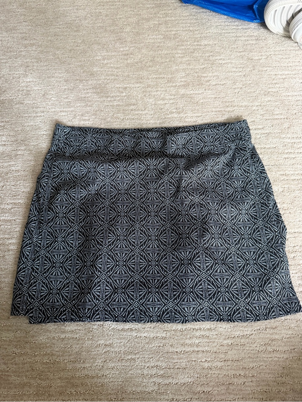 Ripskirt Hawaii Black & White Geometric Mini Skirt